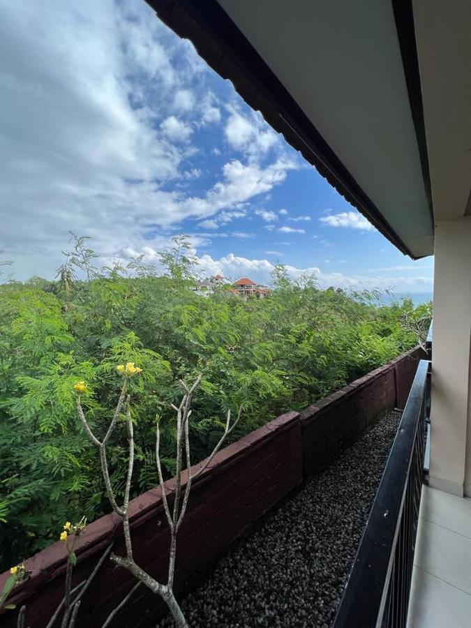 Ocean Breeze Uluwatu Apartments Buitenkant foto